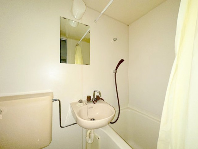 【洗面所】 | グリーンハウス翠 | 忙しい朝には欠かせない洗面所です