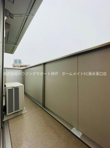 クローバー富士5号館のバルコニー