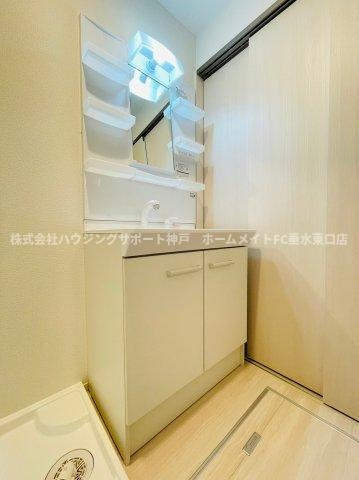 クローバー富士5号館の洗面所