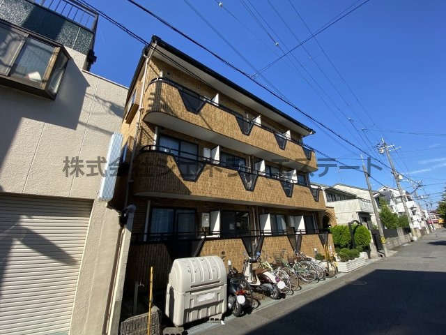 フリーディオ寝屋川の外観