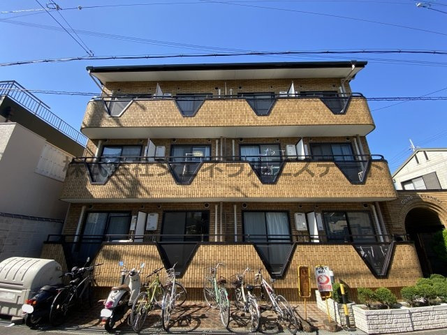 フリーディオ寝屋川の外観