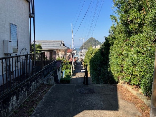 【前面道路含む現地写真】 | 沼津市内浦三津 中古住宅 EH04918 | 沼津市内浦　前面道路