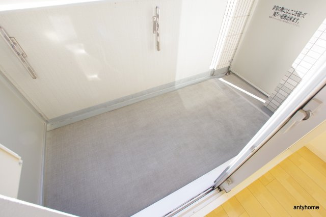 エスリード江坂江の木町　仲介手数料無料のバルコニー