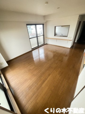 【居間・リビング】 | レジデンス河南 | ゆったり過ごせるリビングです（同タイプのお部屋です。現況を優先します。）