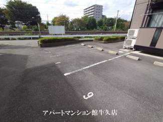 【駐車場】 | アークグレイスⅡ | 駐車場（Ｂ棟側）
