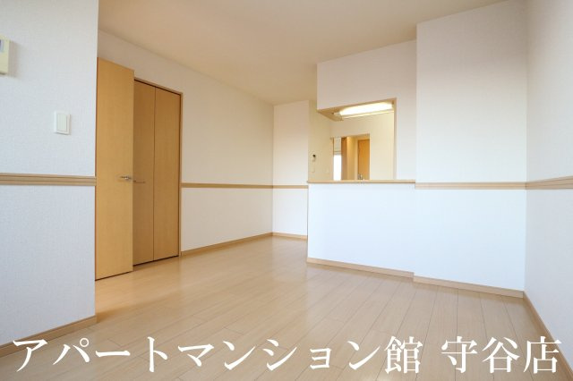 Wing Court SOMEYAの居間・リビング