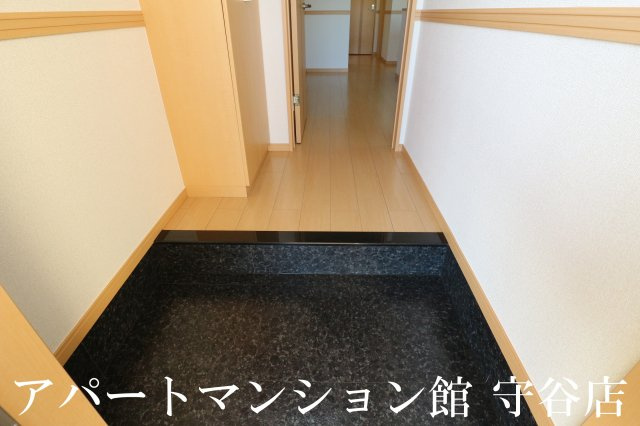 Wing Court SOMEYAの玄関