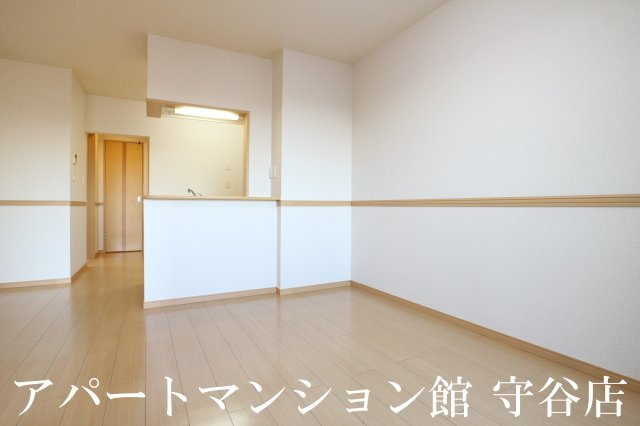 Wing Court SOMEYAの居間・リビング