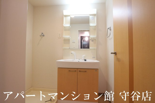 Wing Court SOMEYAの独立洗面台