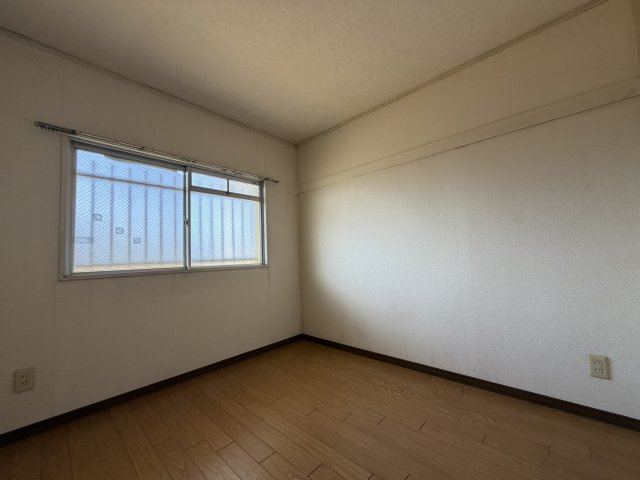 アークヒルズ志井の洋室