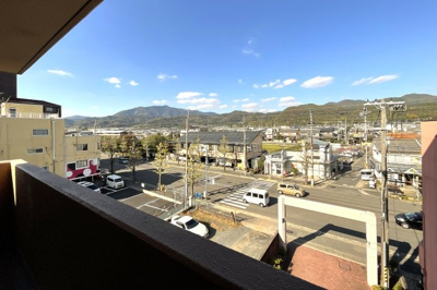 【展望】 | グラン・ドムール嵯峨広沢 | 4階部分なので陽当・通風が良好ですヽ(^。^)ノバルコニーからの眺望も良好です。