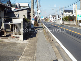 【前面道路含む現地写真】