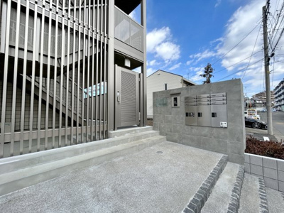 【エントランス】 | ブランメゾンA