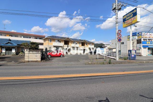 リヴィエールの周辺