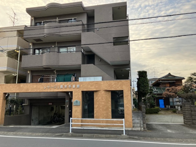 【外観】 | レサージュ橋本壱番館 | 隣家の土地はどうなっているのか、生活利便施設が近くにあるのか、学校まで近いかなど、お客様のライフスタイルにあわせたイメージが重要です。また、近くにあると困る施設が近くにないかも確認するといいでしょう。