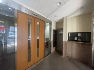 【エントランス】