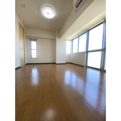【居間・リビング】 | プリマベーラ名駅 | 部屋の画像は他号室のものです
