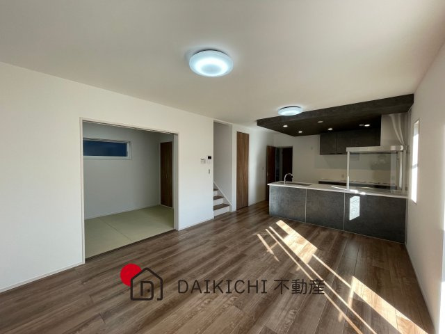 【居間・リビング】 | 行田市深水Ⅱ　タマタウン　　新築戸建　全4棟　1号棟