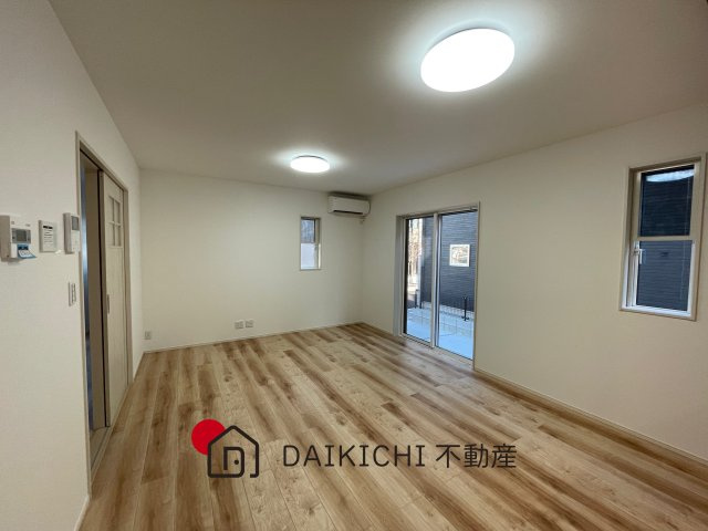 【居間・リビング】 | 行田市深水Ⅱ　タマタウン　　新築戸建　全4棟　2号棟
