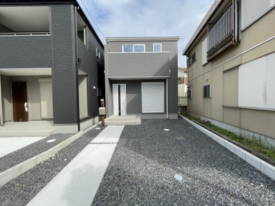 【外観】 | 守山区廿軒家全3棟　＜仲介手数料無料＞廿軒家小・守山中　新築一戸建て | 撮影
社長の村田です！
自らプレイヤーとして営業しています
長年の経験と実績から皆様により良いマイホーム購入のご提案をいたします。
住宅ローンの不安や購入後の不安等何でもご相談ください。