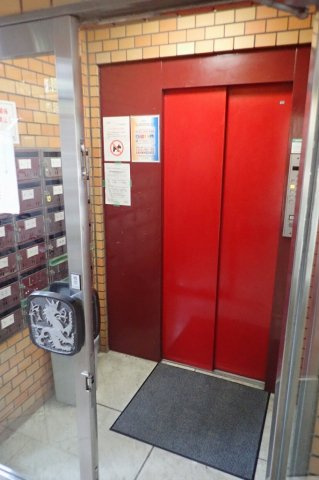 ライオンズマンション本駒込・壇のエントランス