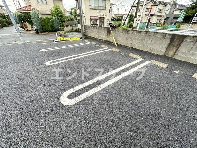 アロスネグロの駐車場|高崎、前橋のお部屋探しはエンドスケープまで！お客様の理想お聞かせ下さい♪