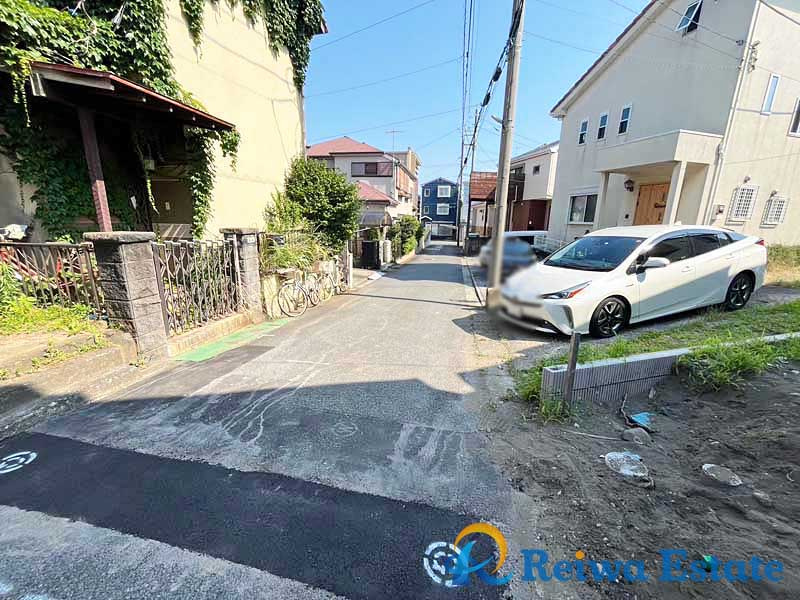 新築戸建　平塚市幸町の駐車場