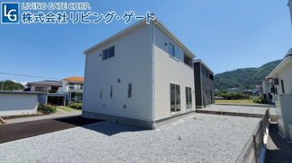 【外観】 | 芦川駅徒歩2分の立地　閑静な住宅街　1号棟敷地面積208.99㎡　建物完成済