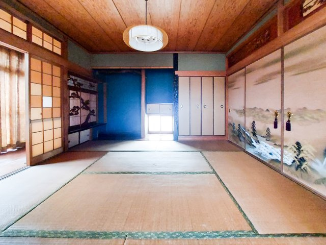 綾川町羽床上売戸建の和室