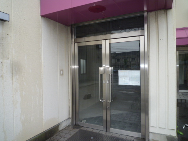 倉敷市宮前の店舗一部のエントランス
