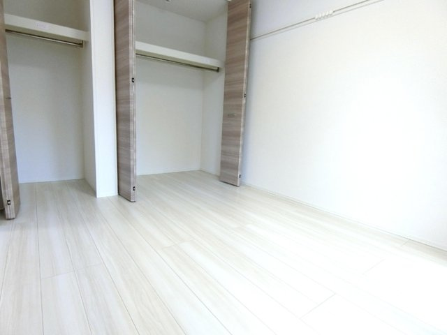 【寝室】ル　プティシャトー広瀬橋