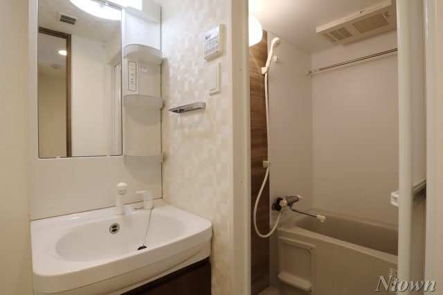 【洗面所】 | S-RESIDENCE鶴舞駅前 | 忙しい朝には欠かせない洗面所です