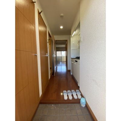 【玄関】 | シンフォニア美野島 | 別号室の写真になります。現況優先。