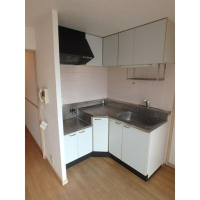 【キッチン】 | ハイツ・ルミエールペッティ | 別号室の写真になります。現況優先。