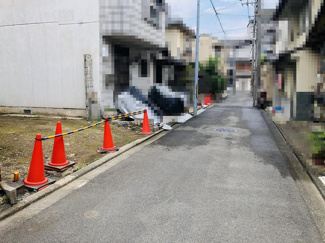 【前面道路含む現地写真】