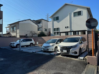 【駐車場】