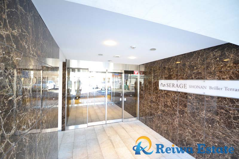 セルアージュ湘南ブリエテラスのエントランス