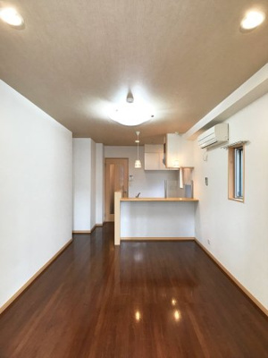 【居間・リビング】 | ジェンティーレ六本松Ⅱ | 別号室の写真になります。現況優先。