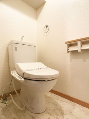 【トイレ】 | ジェンティーレ六本松Ⅱ | 別号室の写真になります。現況優先。