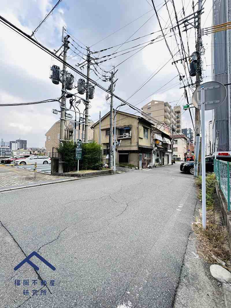 リファレンス天神南の周辺