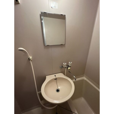 【洗面所】 | シャンブル塩原 | 別号室の写真になります。現況優先。