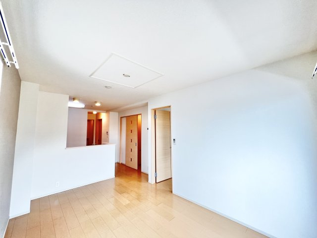 クレセントムーンの居間・リビング|※同タイプ参考写真