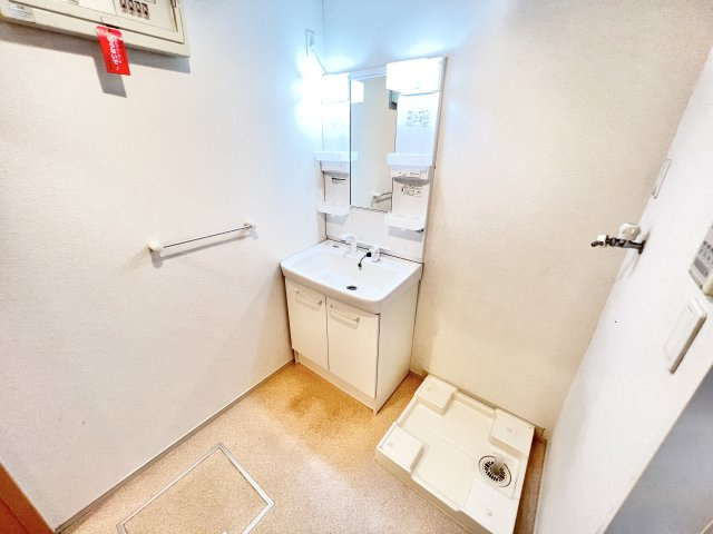 クレセントムーンの洗面所|※同タイプ参考写真