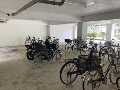 【駐輪場】 | 牛田翠苑 | 雨の日も安心な駐輪場