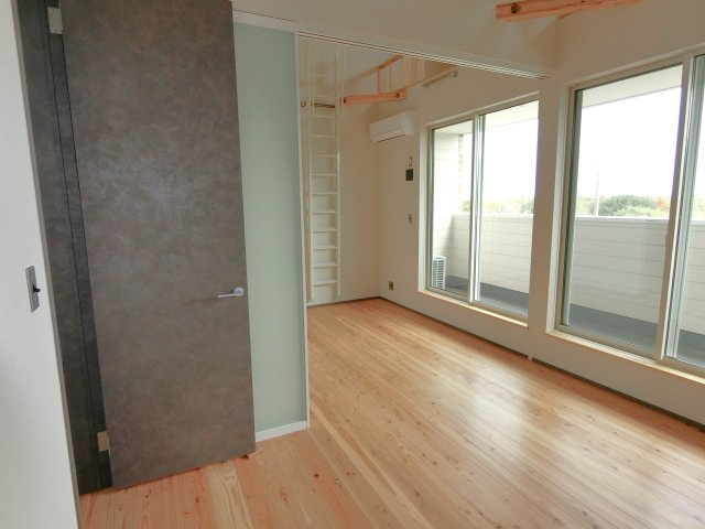 DOTOWN HOUSE By The Seaの洋室