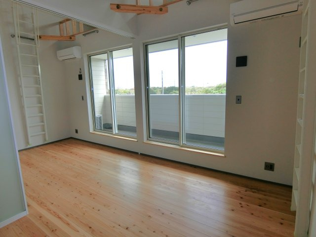 DOTOWN HOUSE By The Seaの洋室