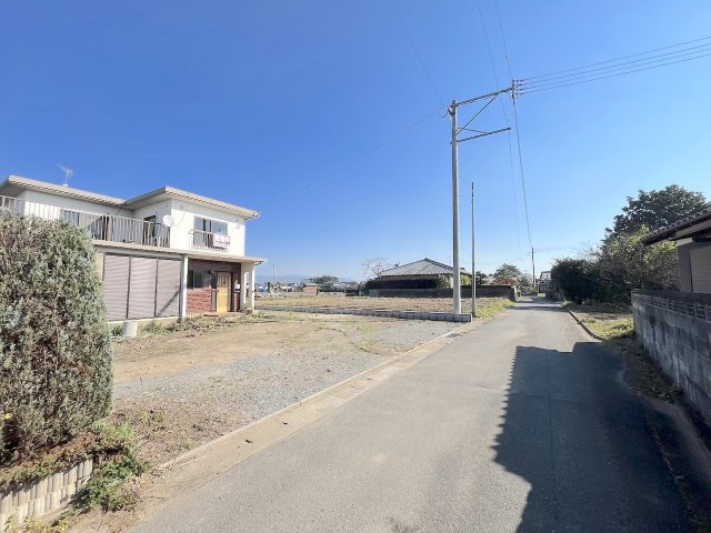 朝倉郡筑前町東小田戸建の前面道路含む現地写真