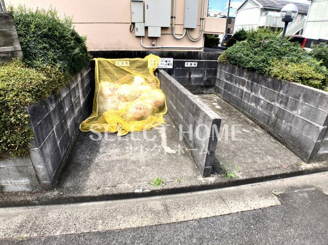  | リバーサイド八番館