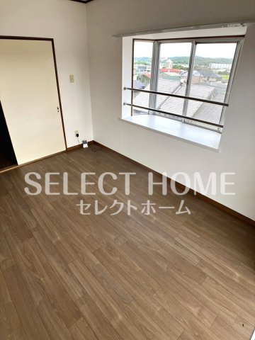  | リバーサイド八番館