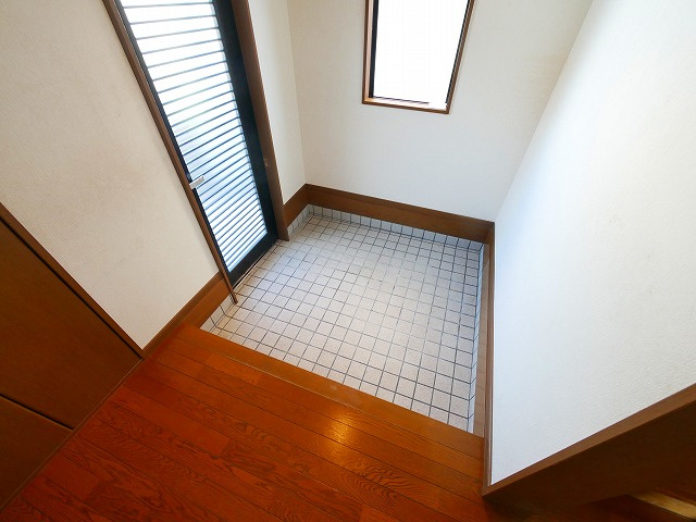 法蓮町戸建の玄関